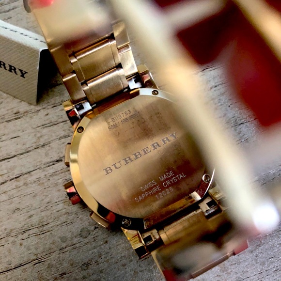 Authentic Burberry Gold Watch - Picture 5 of 6